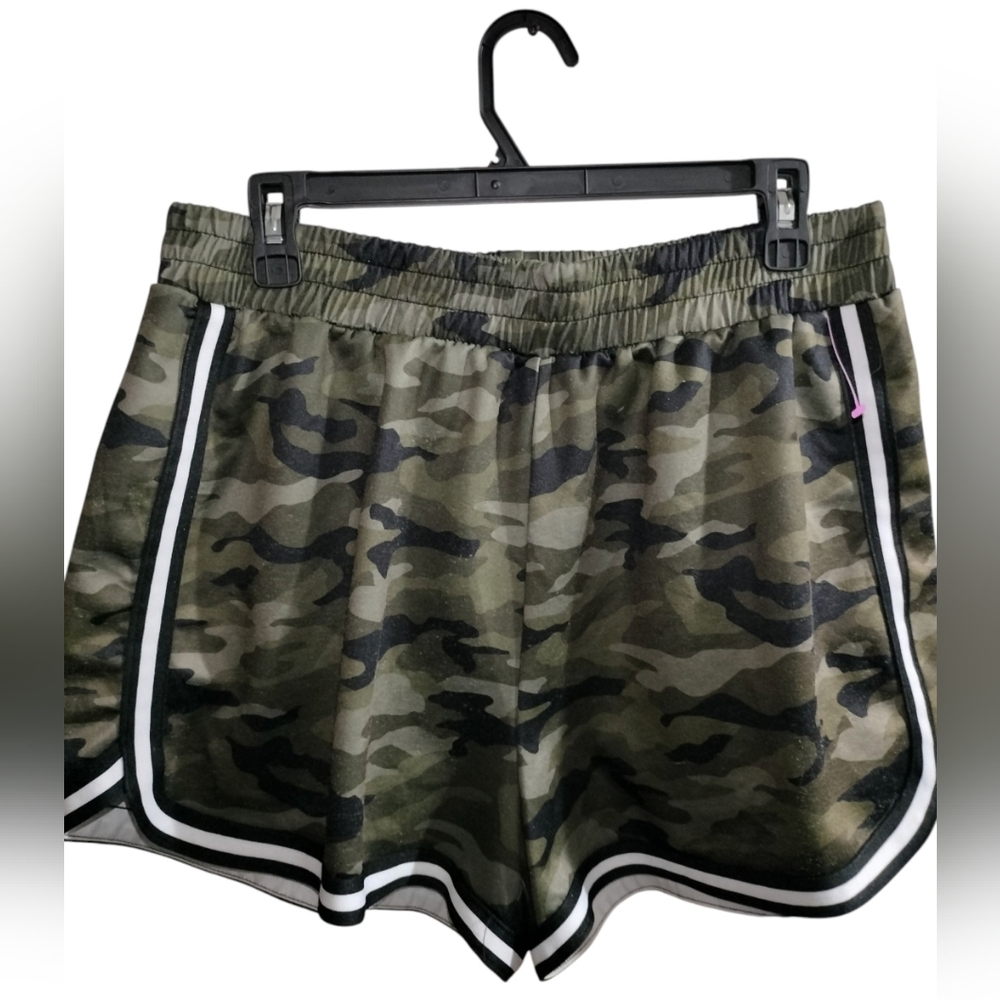 Camo Women's Shorts
